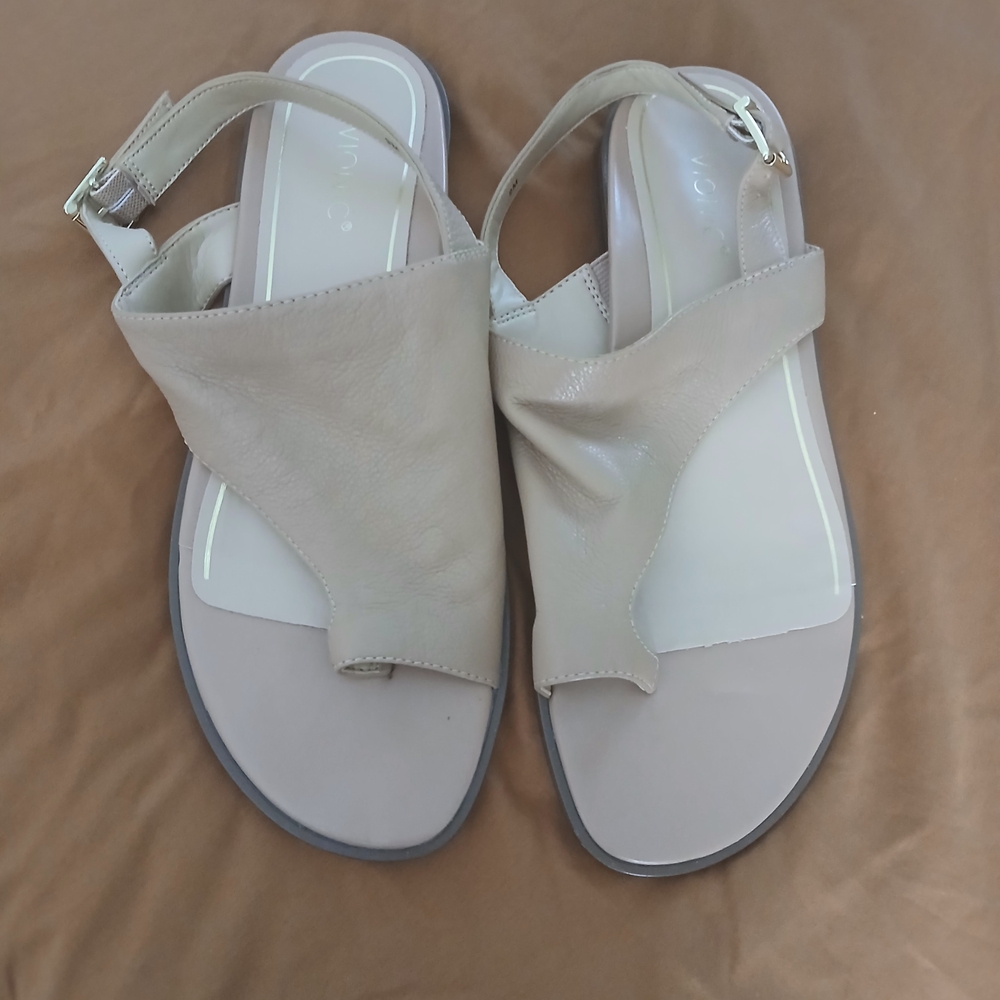 Vionic Tan Sandals with Crossover Straps